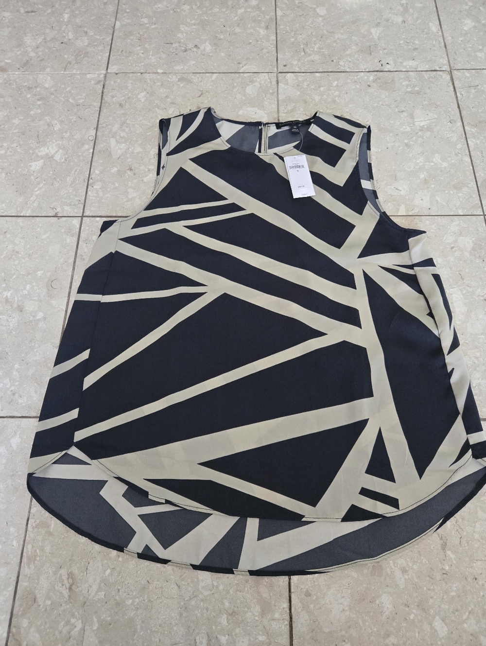 NWT Banana Republic Sleeveless Shell Top - Medium